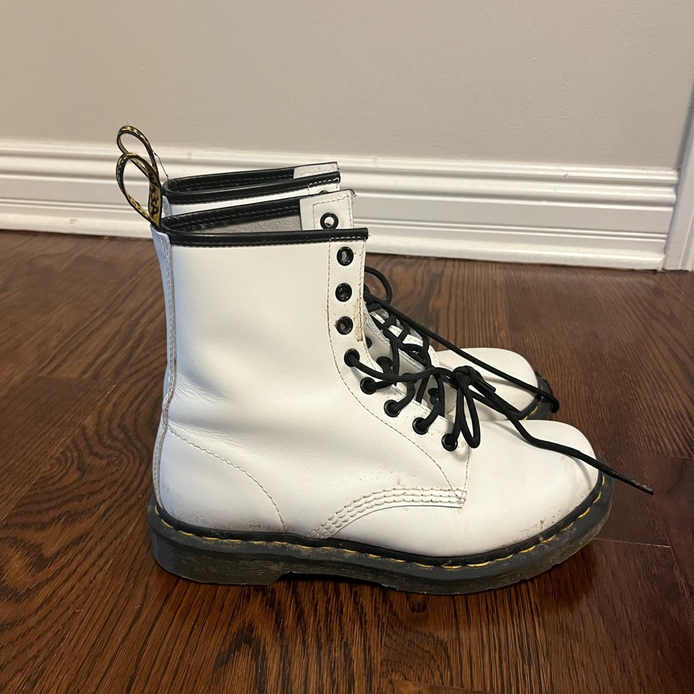 Doc Martens Boots White